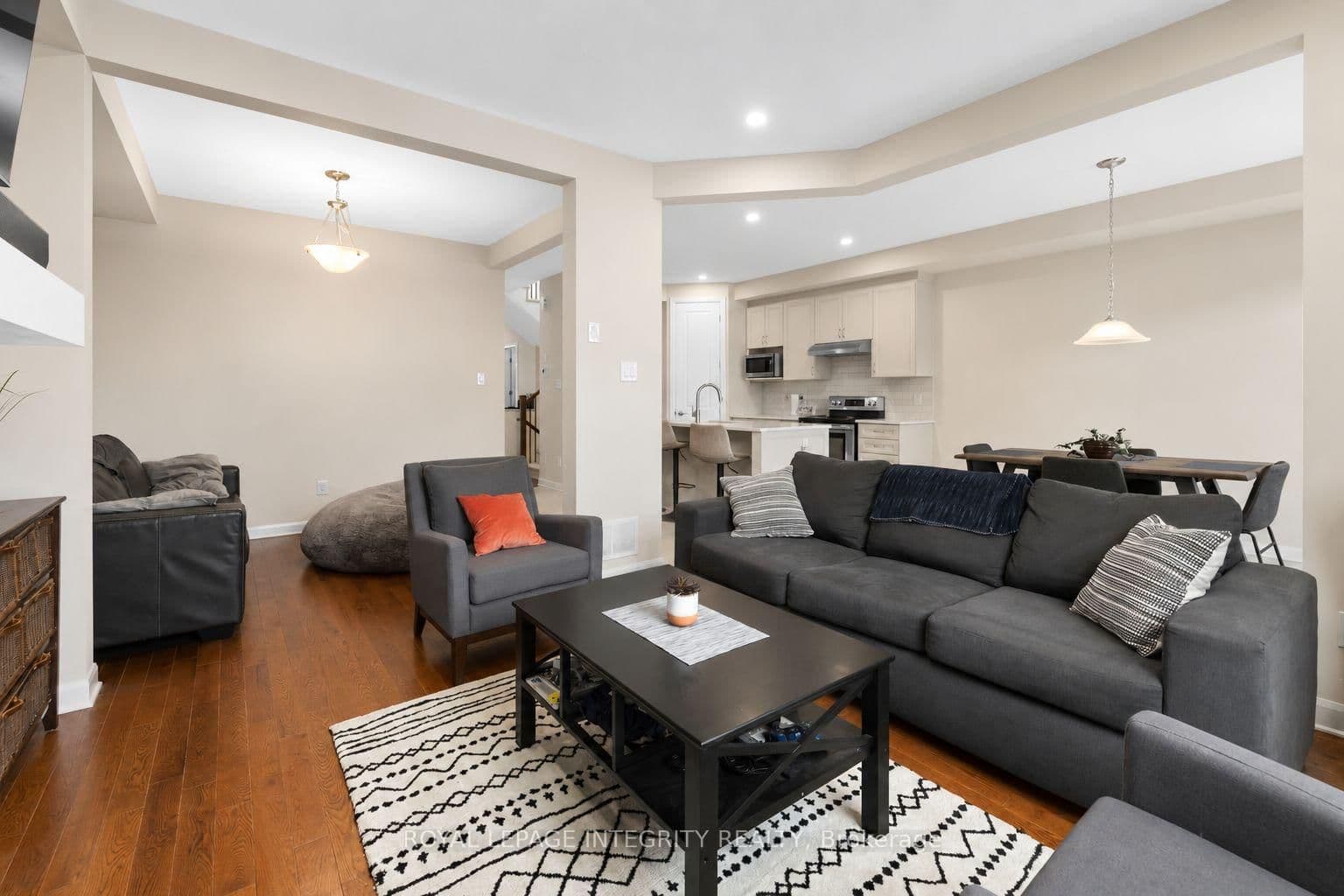 142 Shallow Pond Place E thumbnail 6