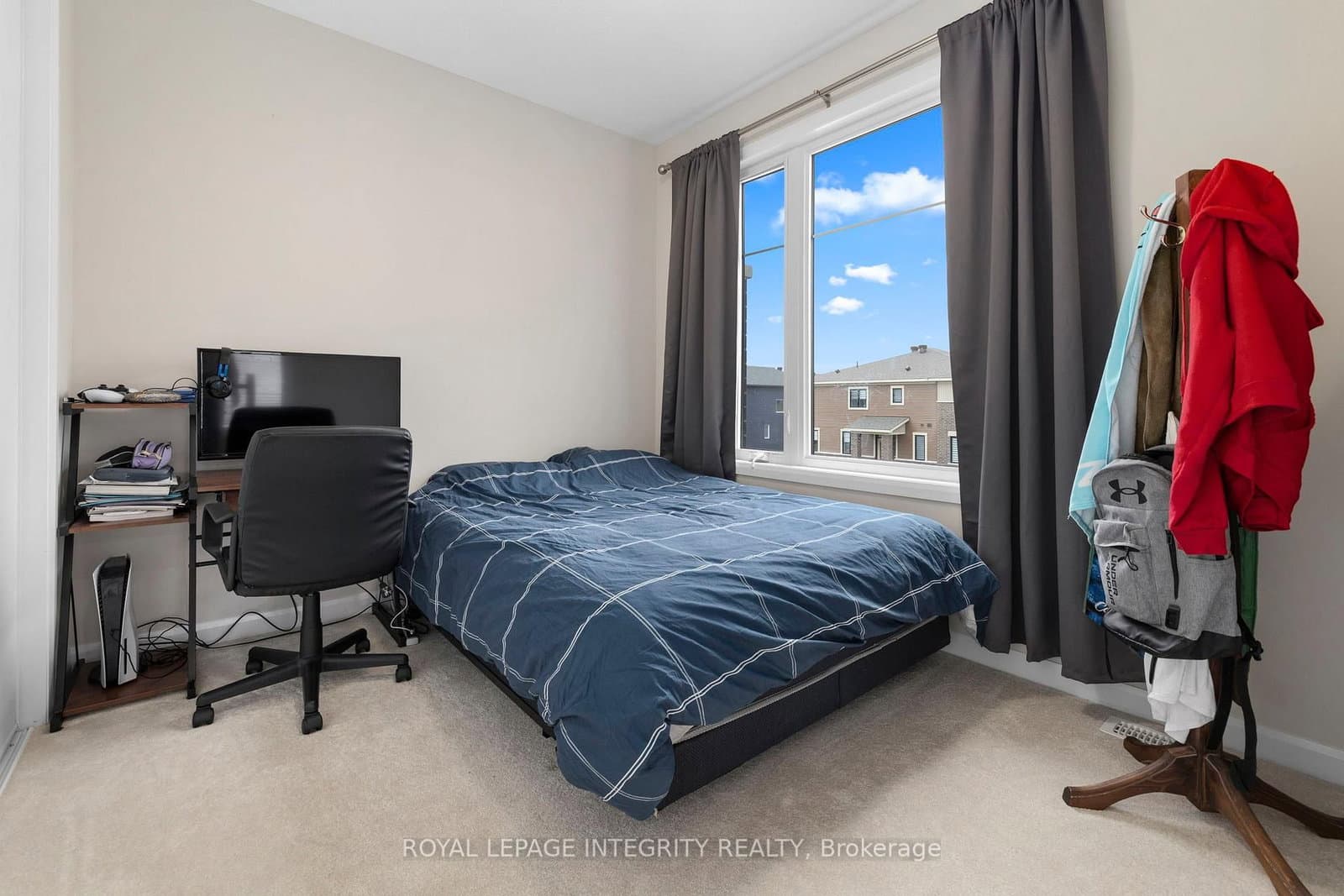 142 Shallow Pond Place E thumbnail 9