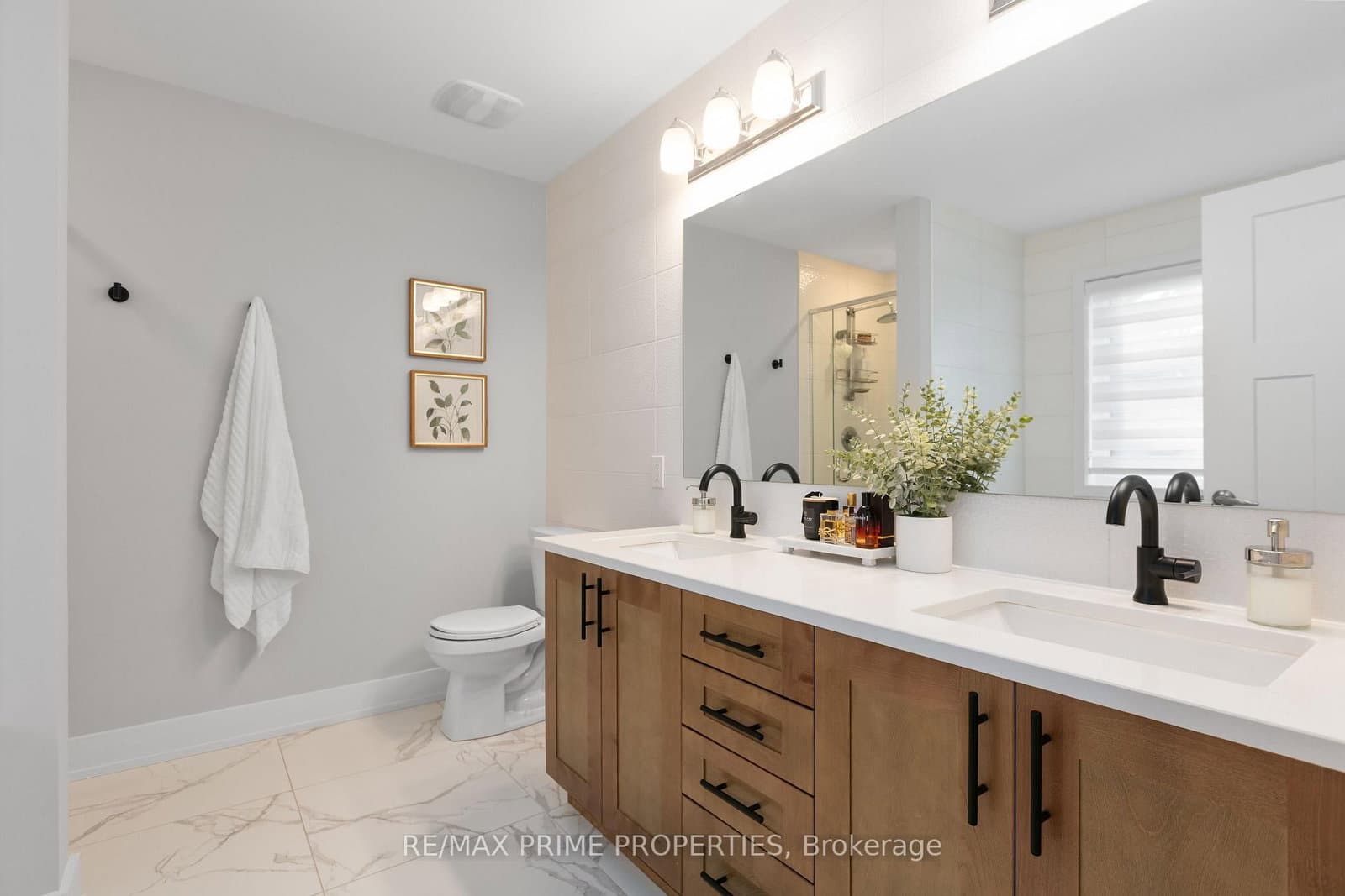 148 Aubrais Crescent thumbnail 19