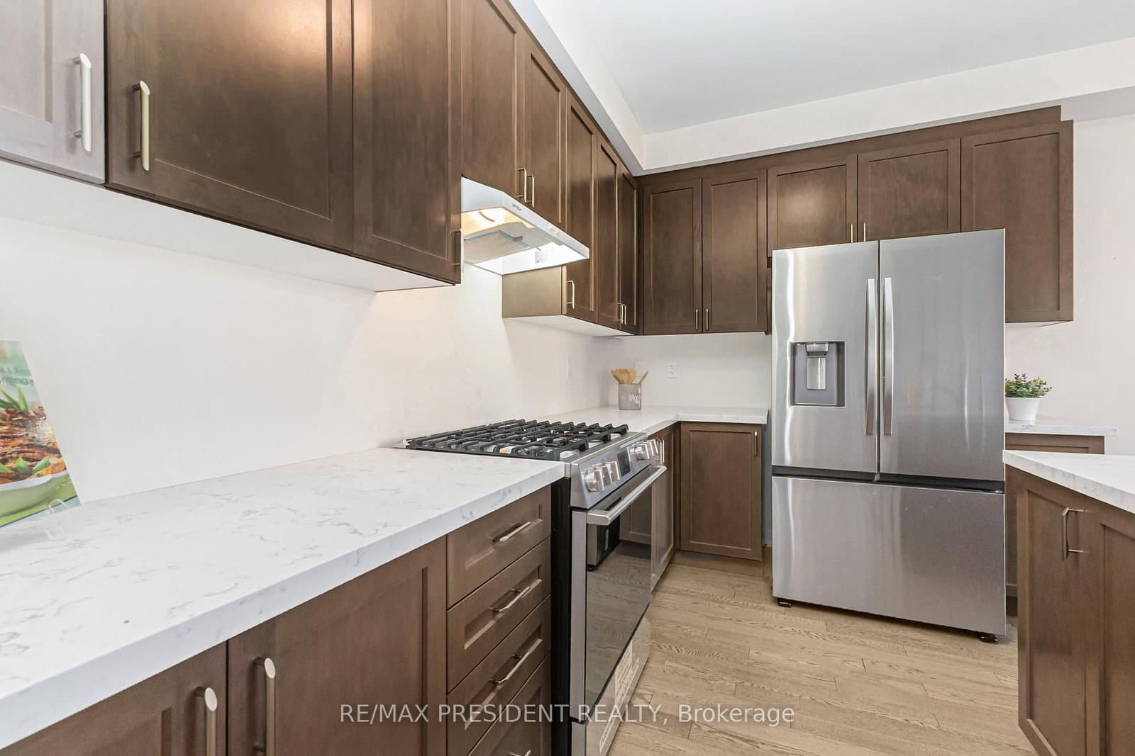 39 Henshaw Drive thumbnail 15