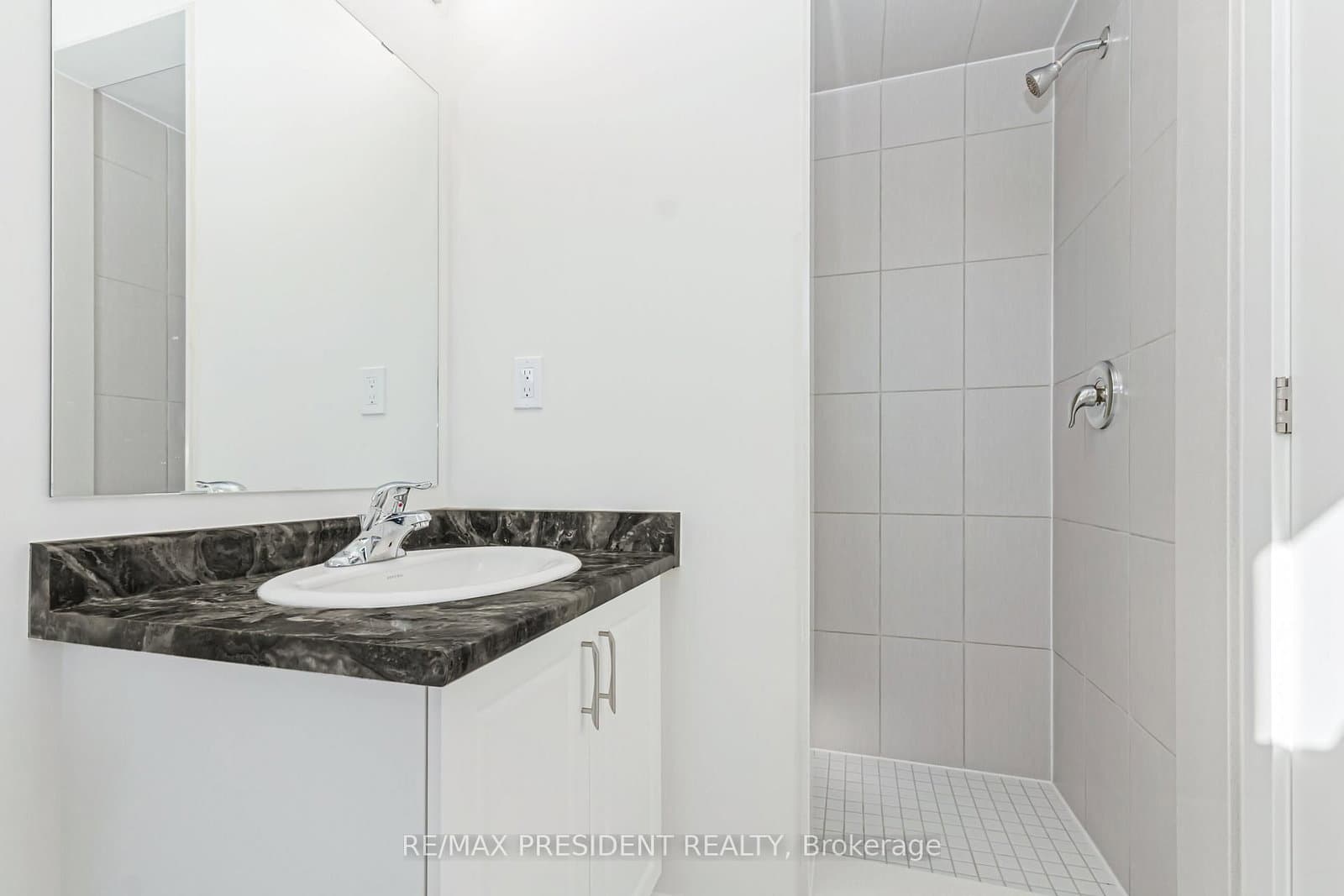 39 Henshaw Drive thumbnail 32