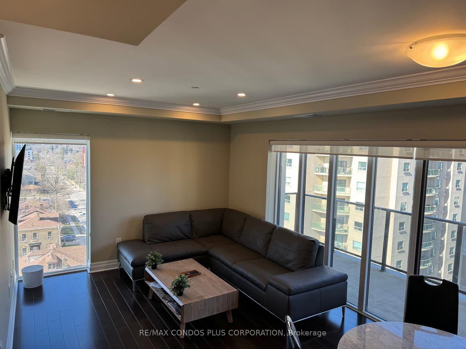 505 Talbot Street, Unit 1104 thumbnail 3