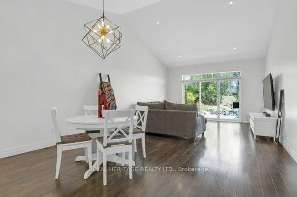 4 Kingfisher Drive thumbnail 11
