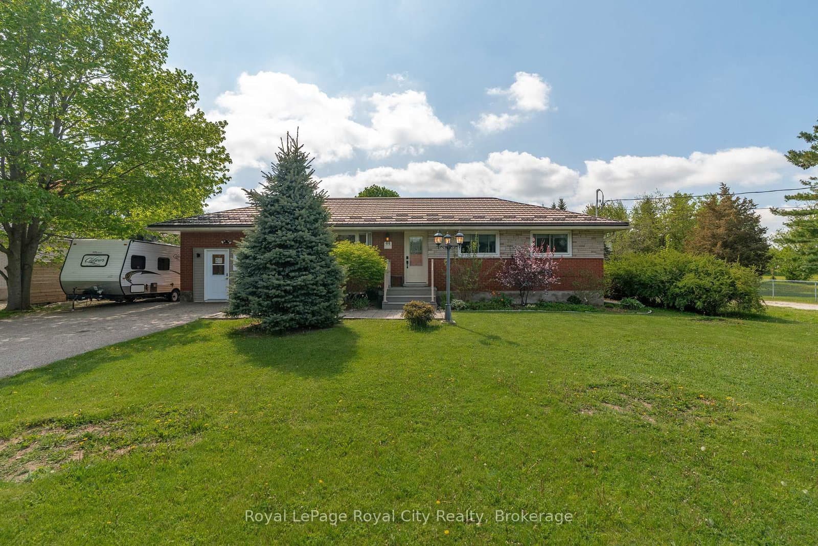44 Ridgeway Avenue thumbnail 3