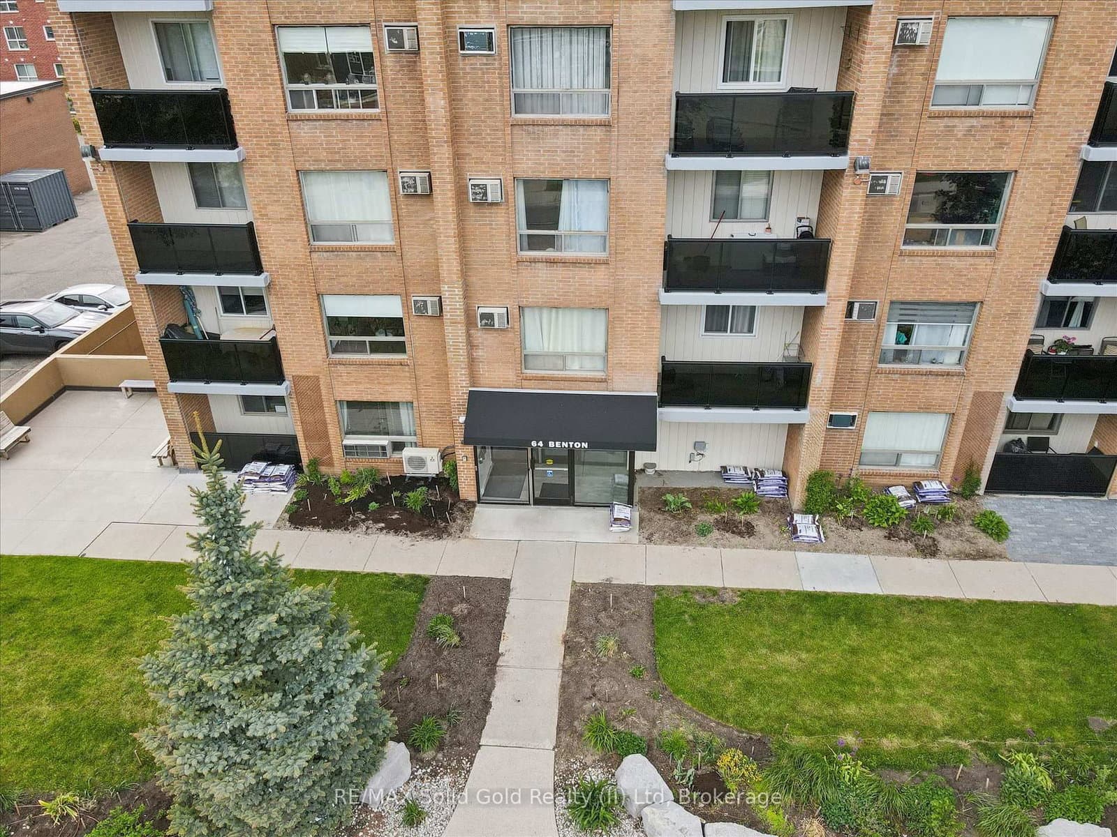 64 Benton Street, Unit 304 thumbnail 4