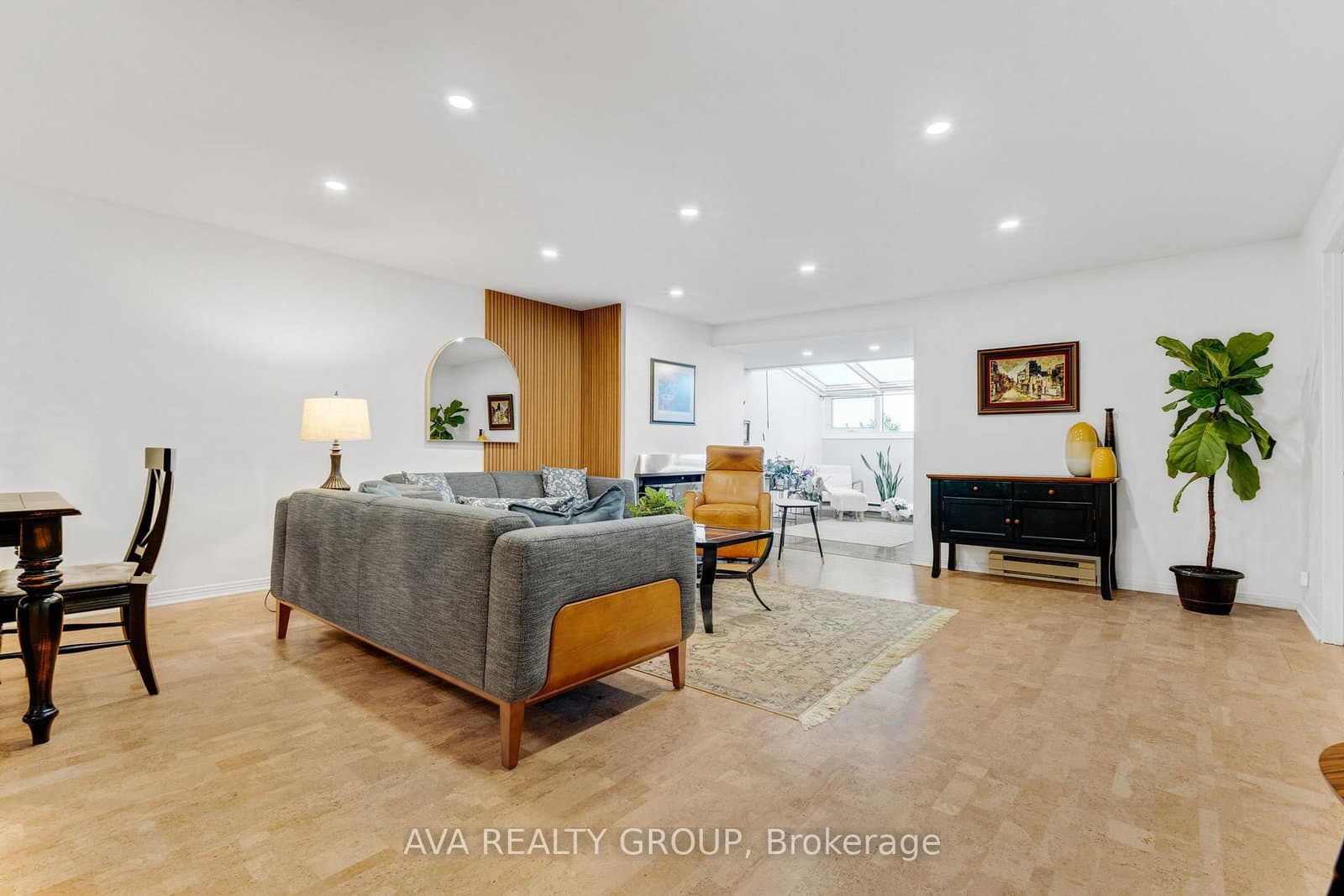 106 Stratas Court N thumbnail 12