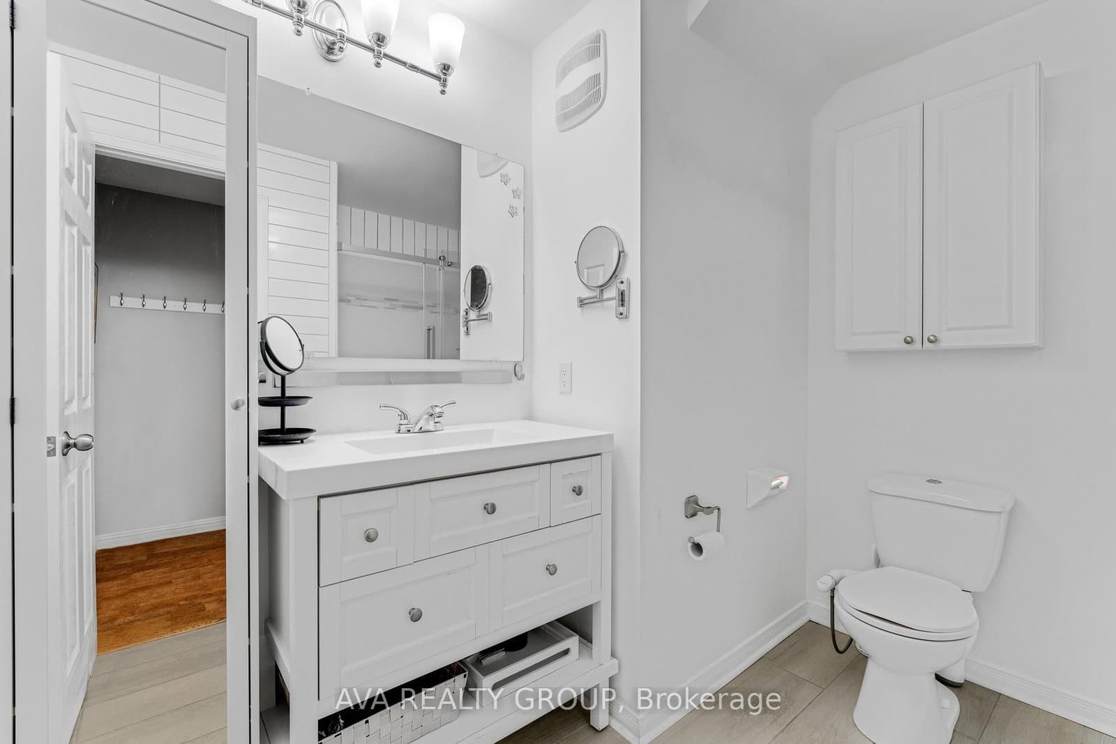 106 Stratas Court N thumbnail 25