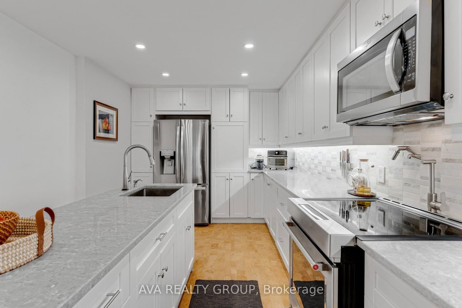 106 Stratas Court N thumbnail 6