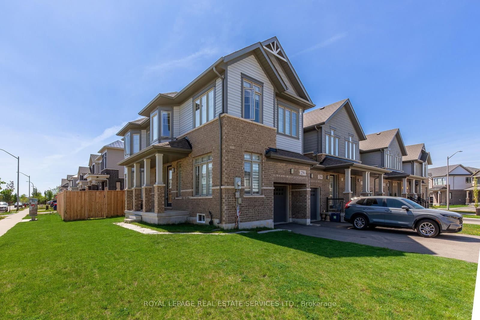 256 Rosebury Way thumbnail 2
