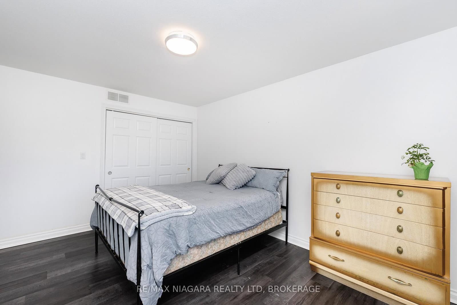 47 Honey Locust Circle thumbnail 35