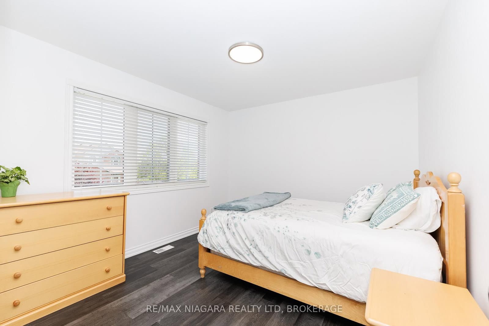 47 Honey Locust Circle thumbnail 37
