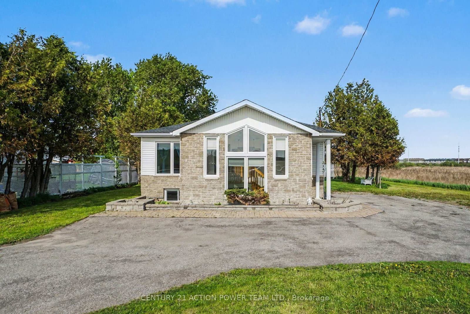 2147 Mer Bleue Road - Image 1