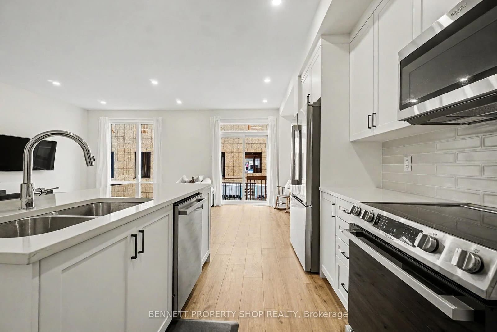 1047 Ventus Way thumbnail 5