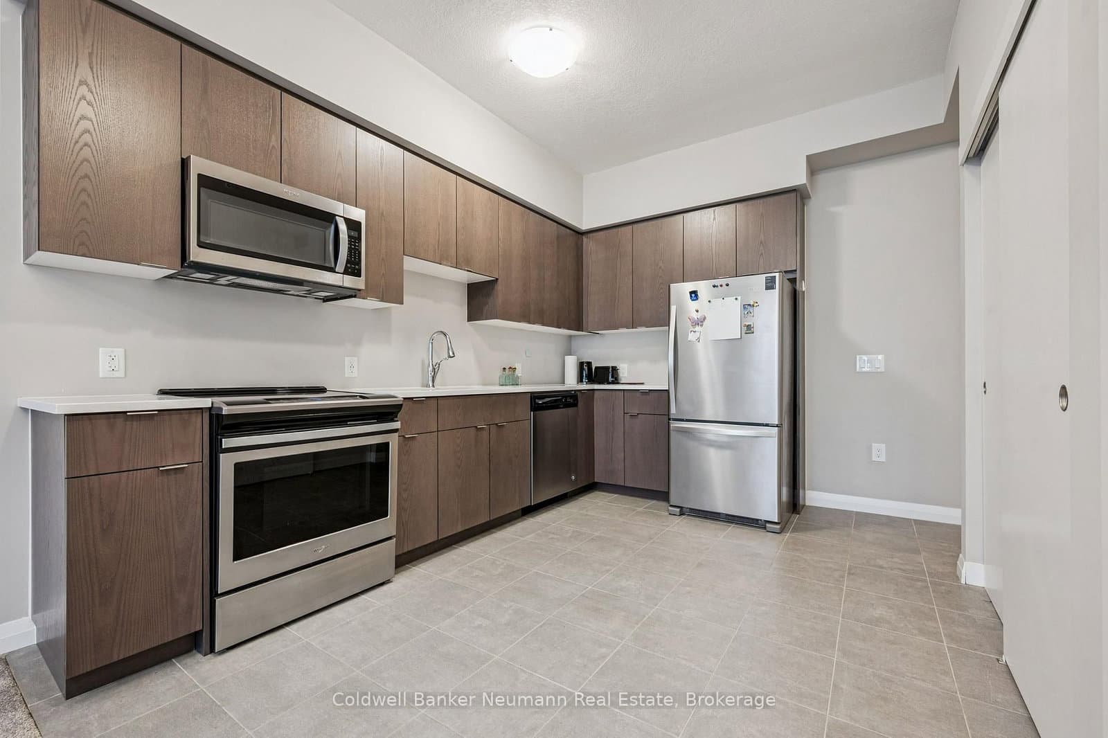 73 Arthur Street S, Unit 410 thumbnail 11