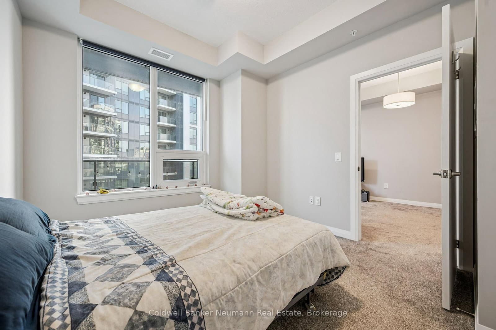 73 Arthur Street S, Unit 410 thumbnail 17