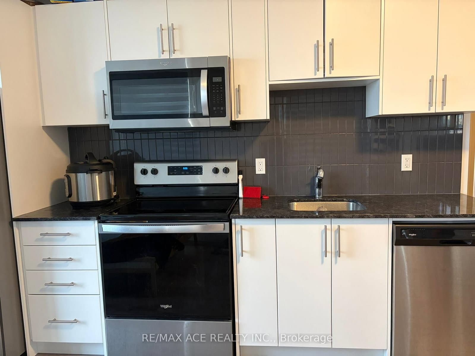 103 Roger Street, Unit 601 thumbnail 5