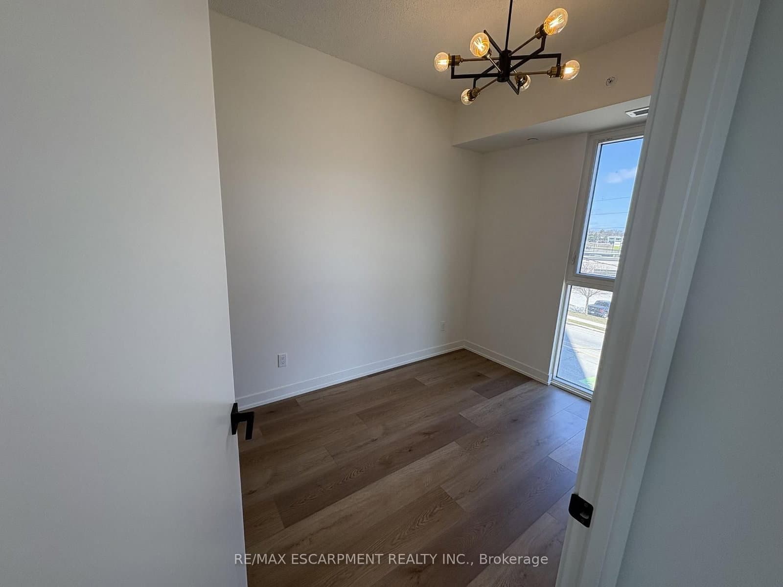 33 Erie Avenue, Unit 307 thumbnail 6