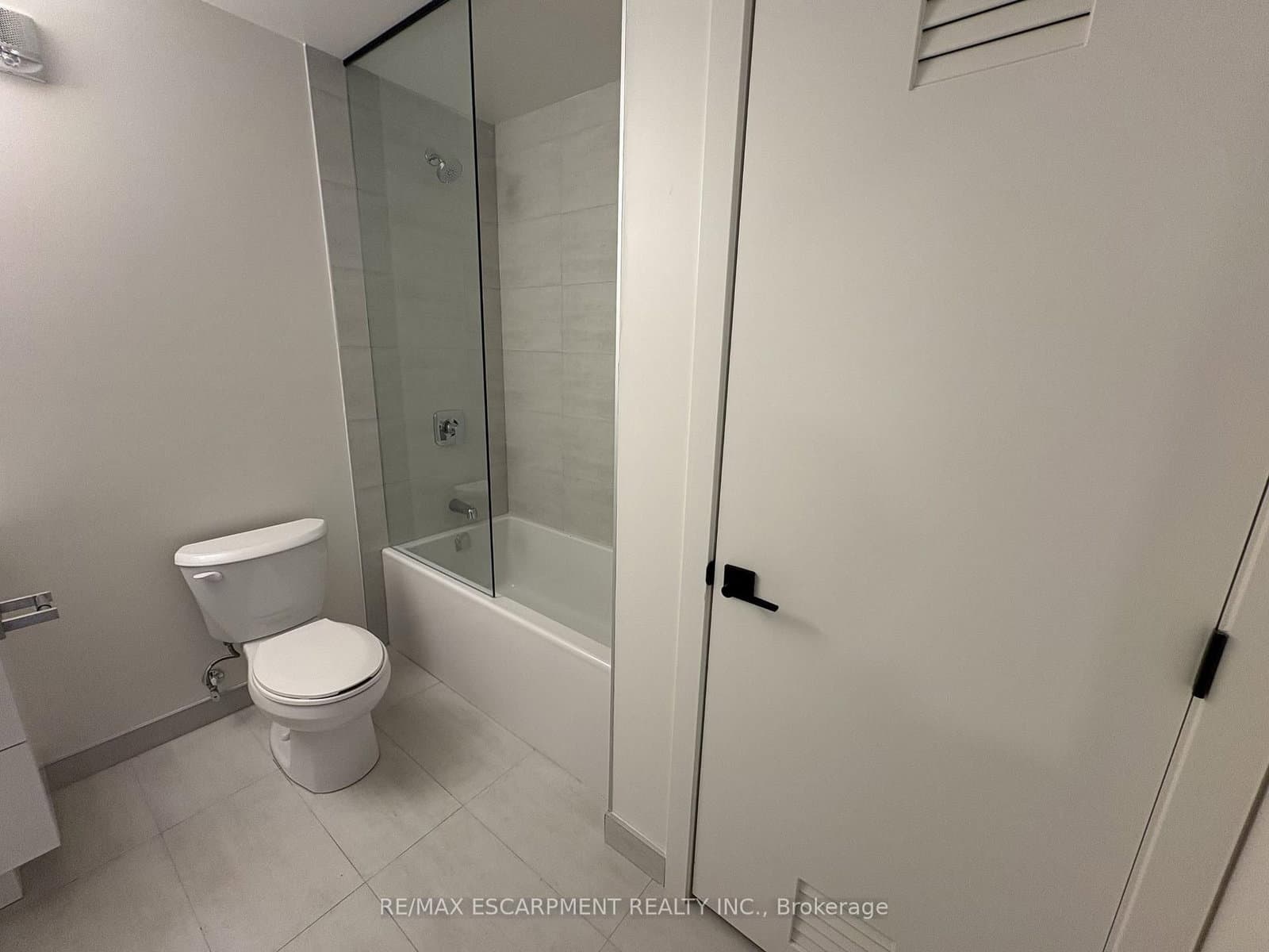 33 Erie Avenue, Unit 307 thumbnail 9