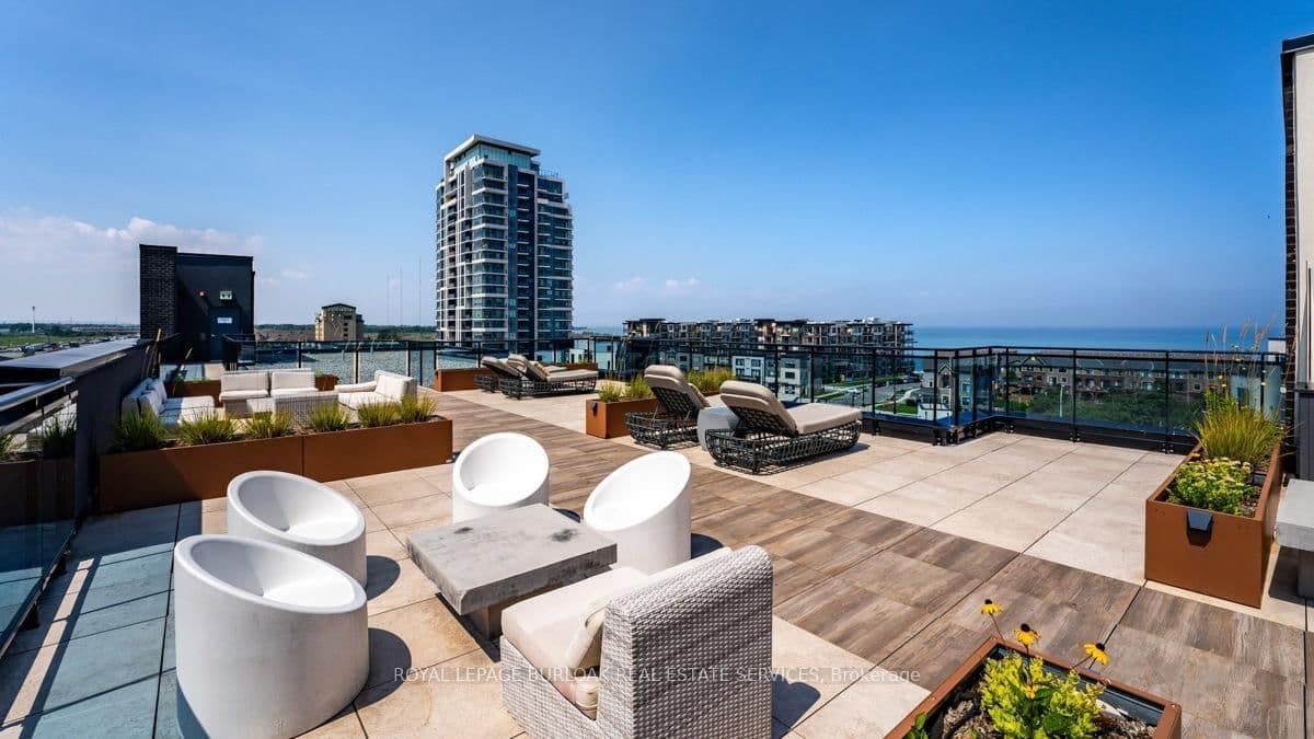 10 Concord Place, Unit 213 - Image 1