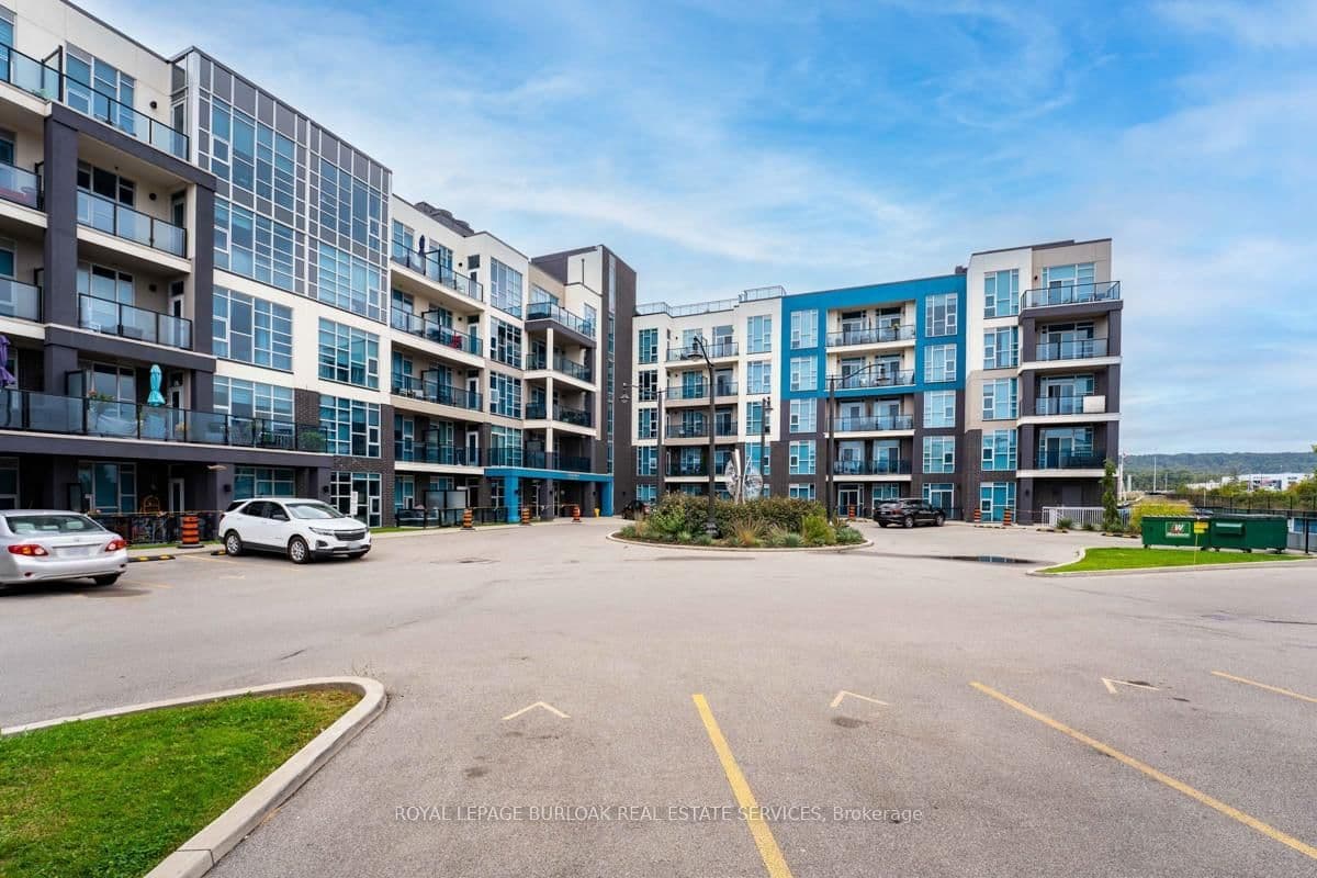 10 Concord Place, Unit 213 thumbnail 3