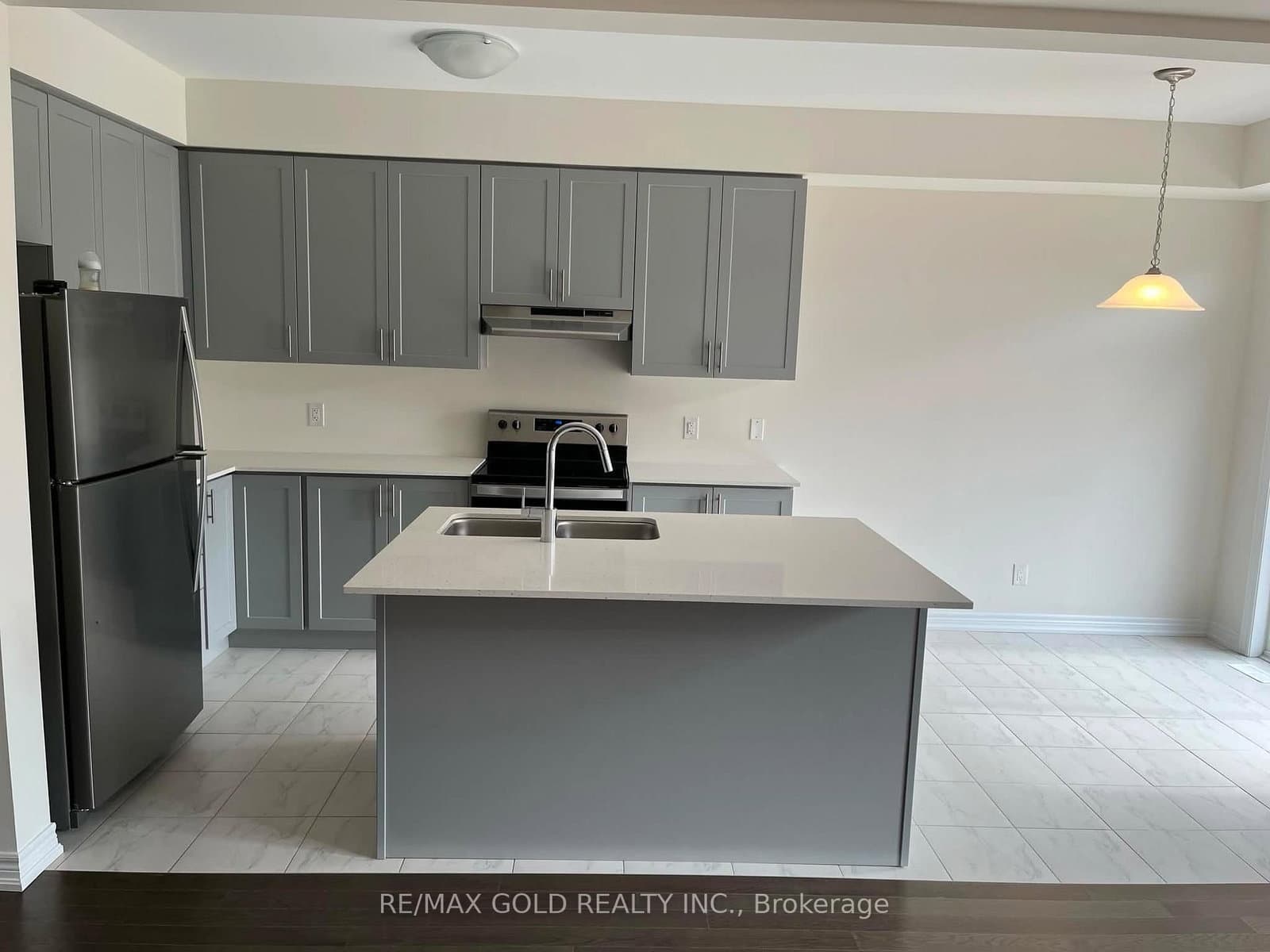 90 Grassbourne Avenue thumbnail 3