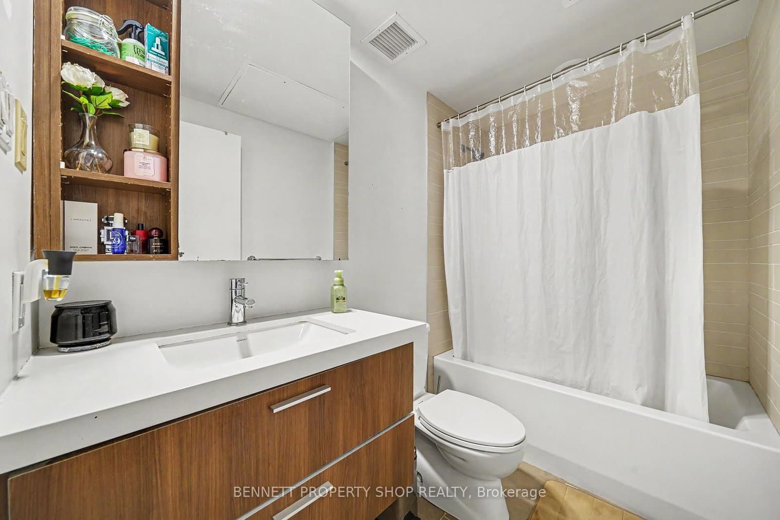 360 McLeod Street, Unit 507 thumbnail 7