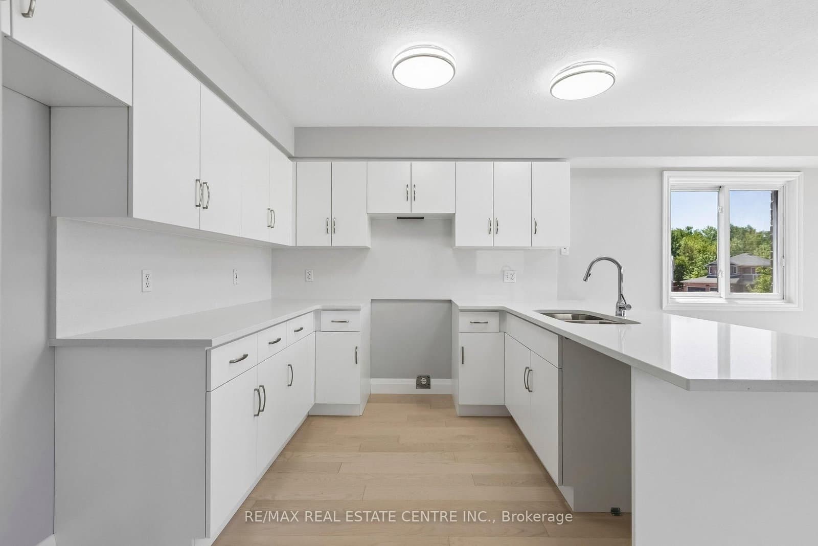 125 Flaherty Drive thumbnail 20