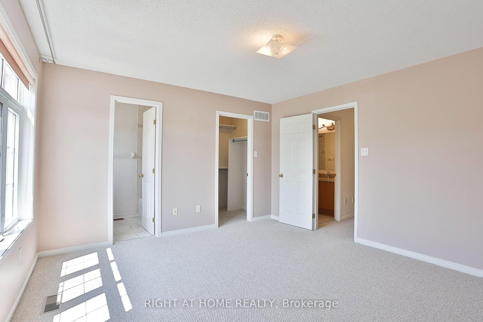 142 Lilibet Crescent E thumbnail 15