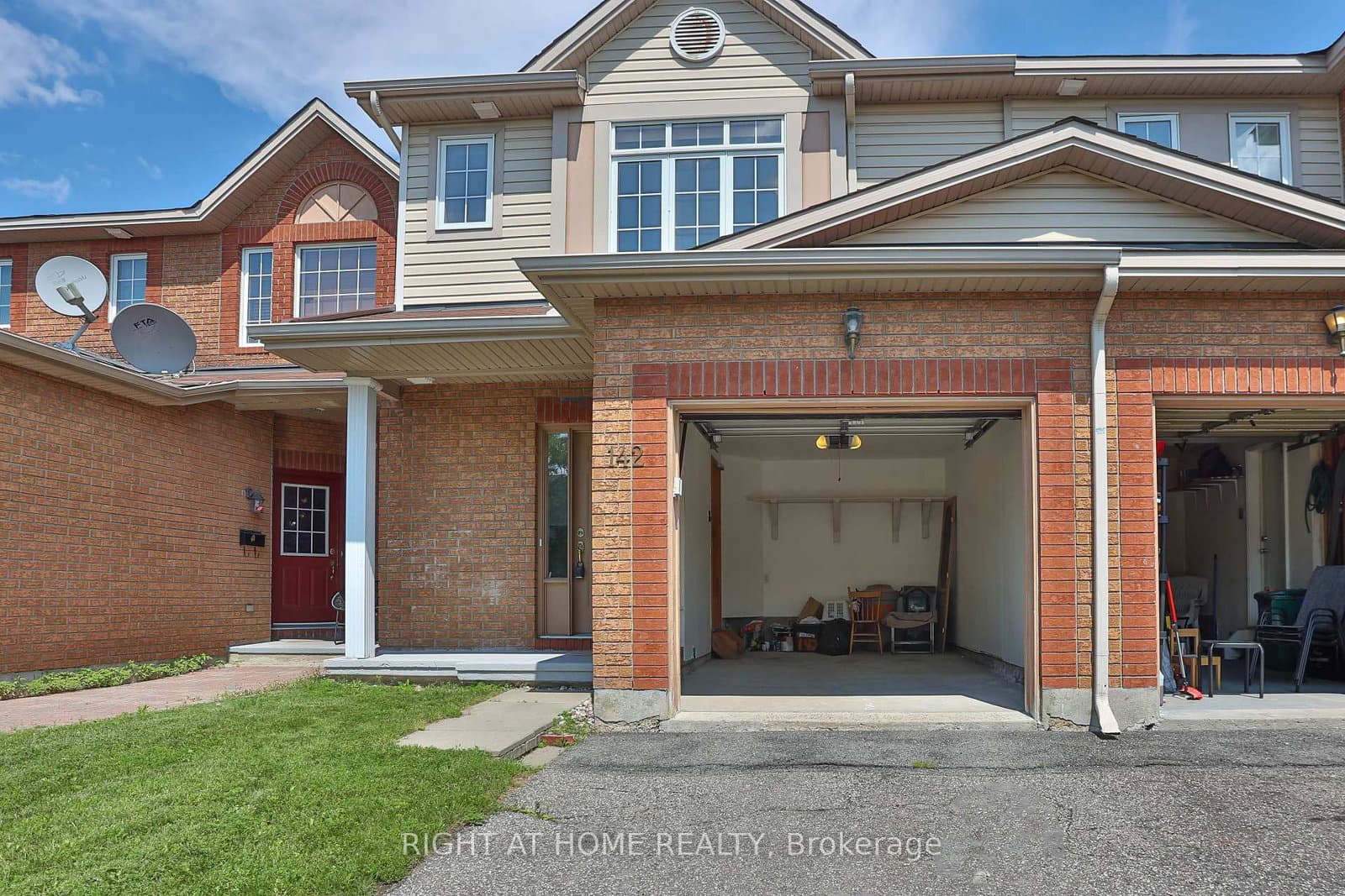 142 Lilibet Crescent E thumbnail 30