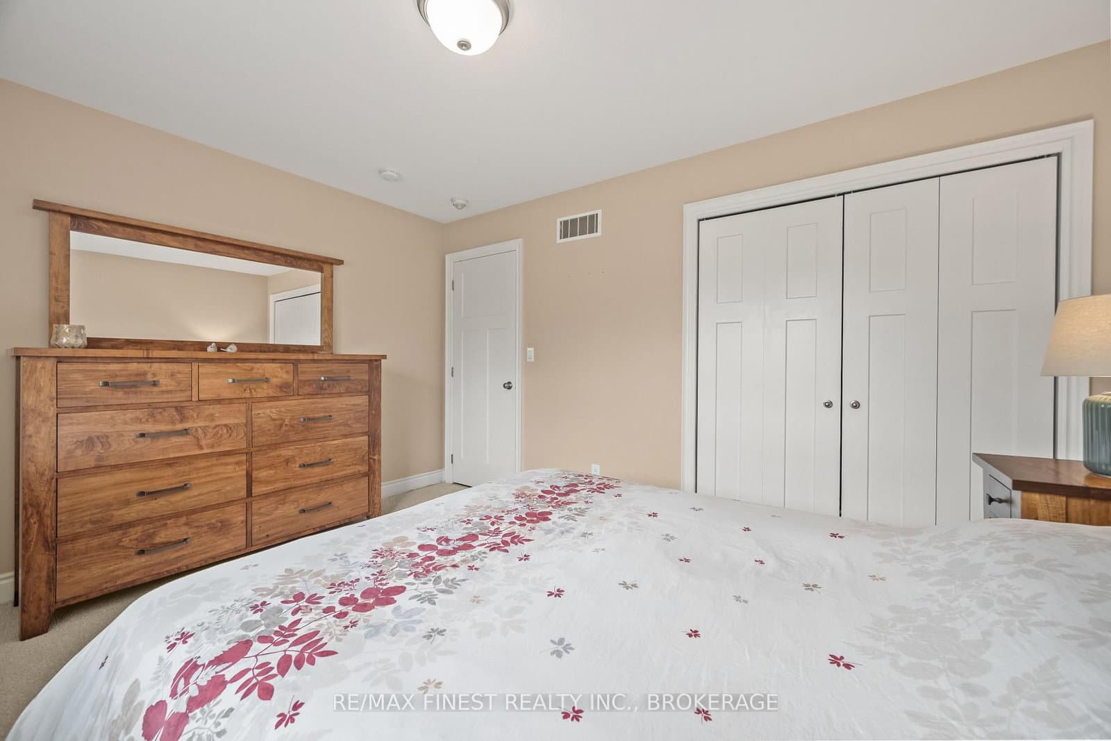 145 Upper Lake Street thumbnail 17