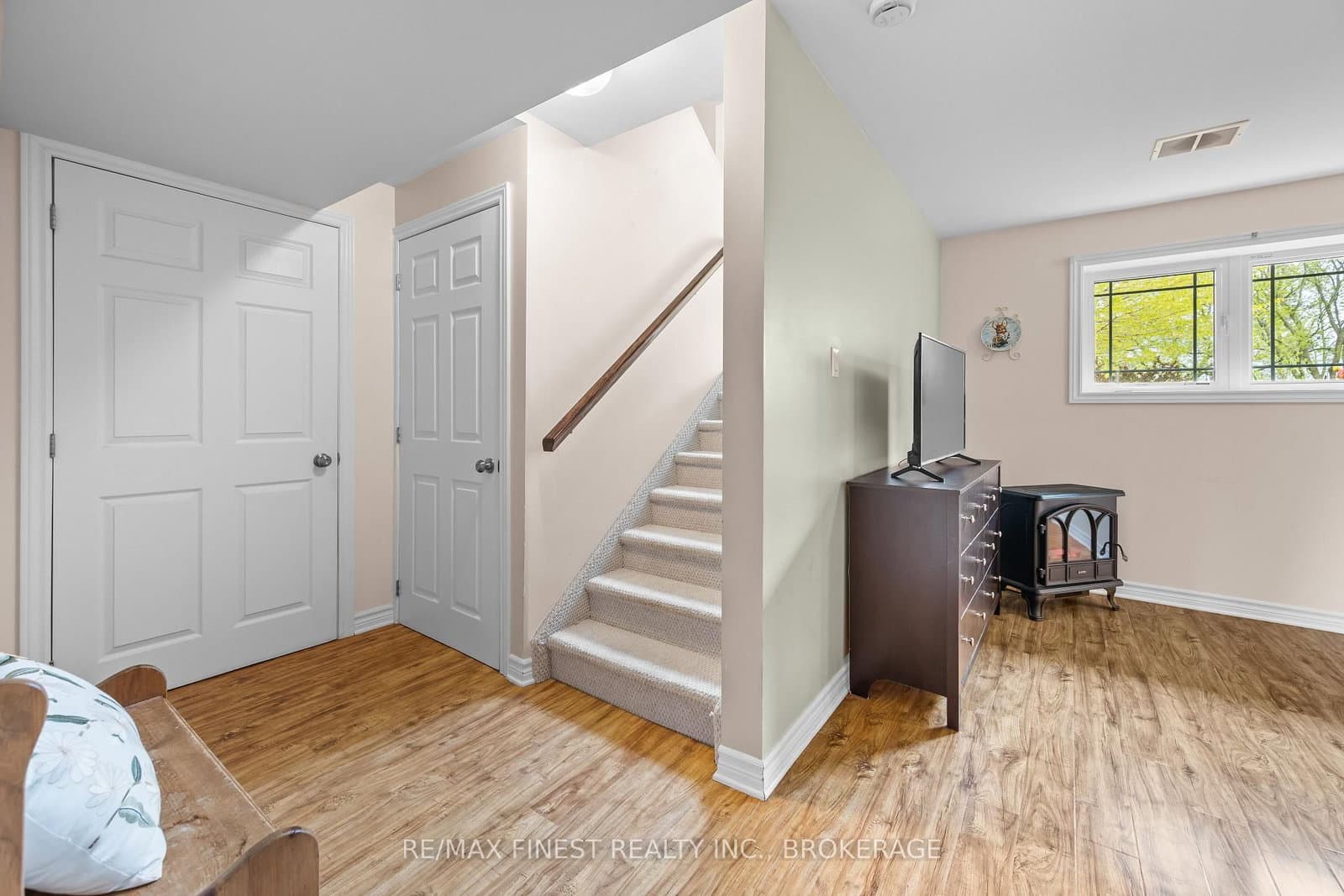 145 Upper Lake Street thumbnail 20