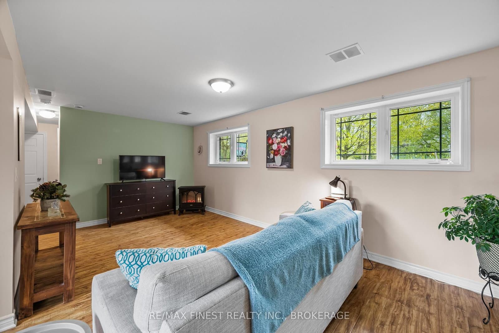 145 Upper Lake Street thumbnail 24