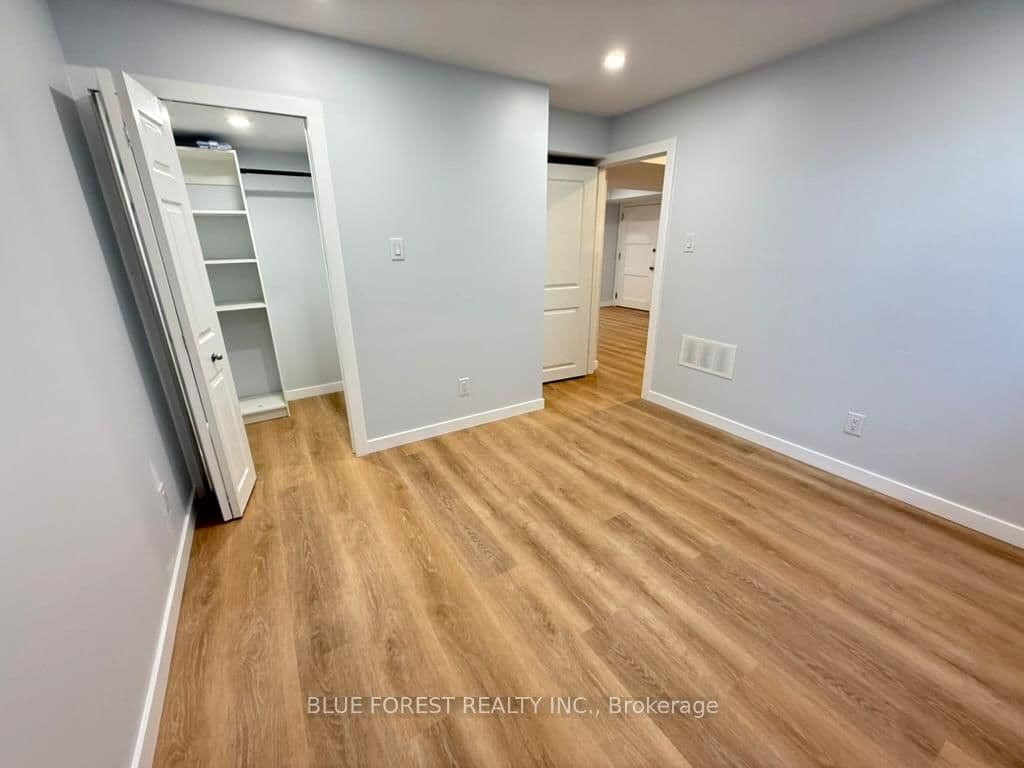 1458 Wright Crescent thumbnail 12