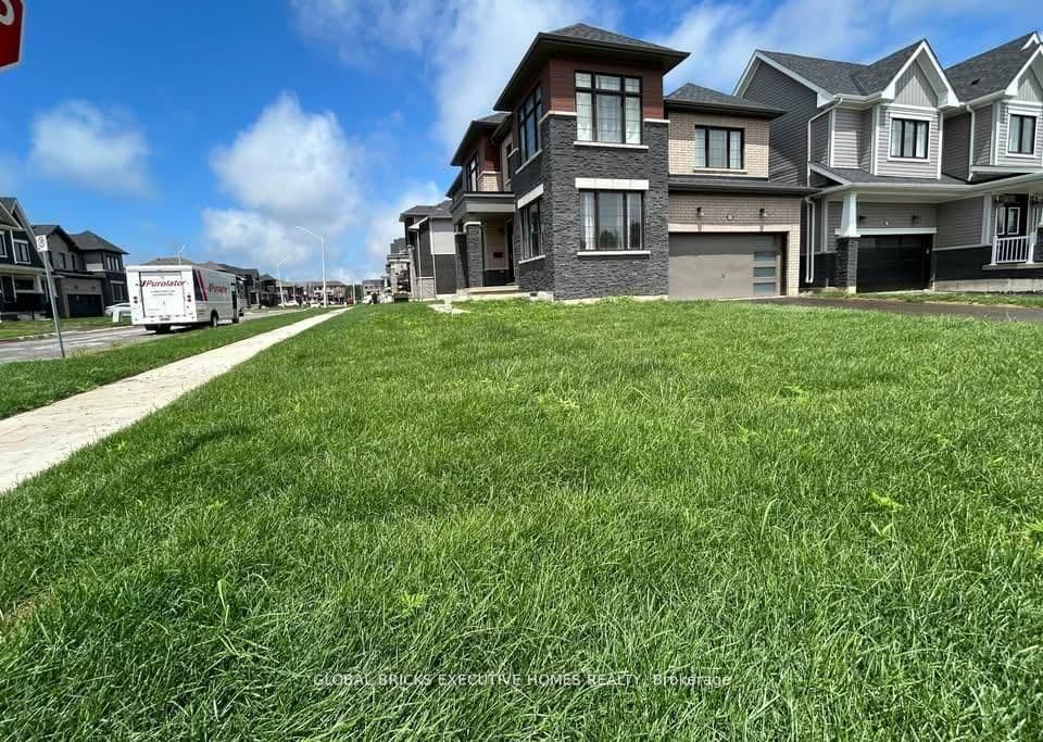 91 Higgins Avenue thumbnail 2