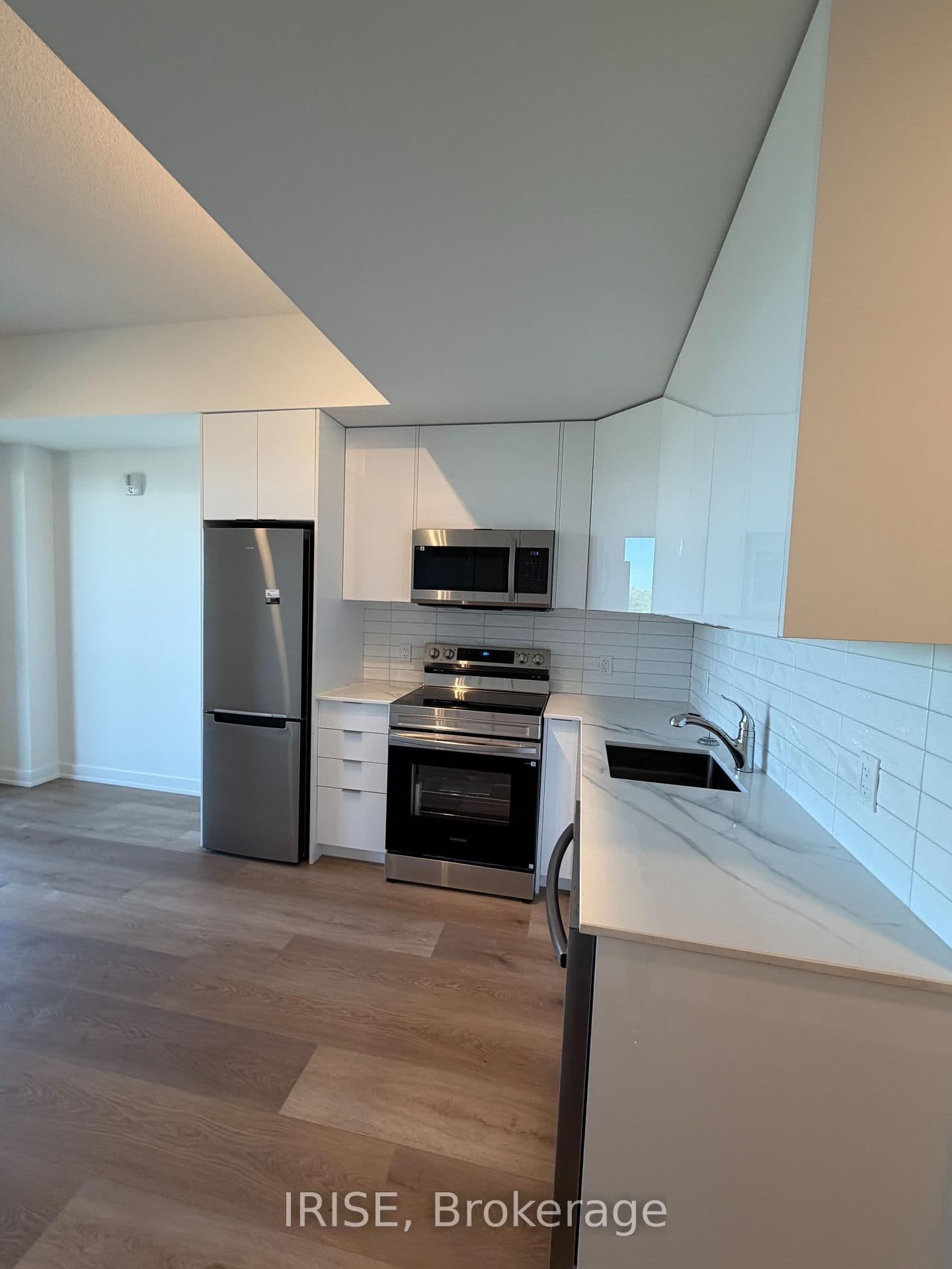 33 Erie Avenue, Unit 707 thumbnail 2