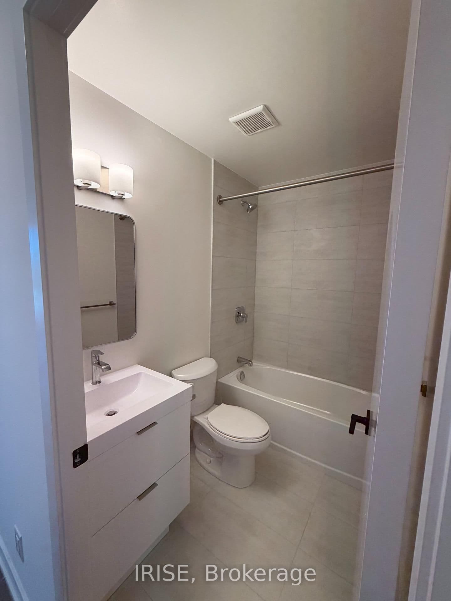 33 Erie Avenue, Unit 707 thumbnail 7