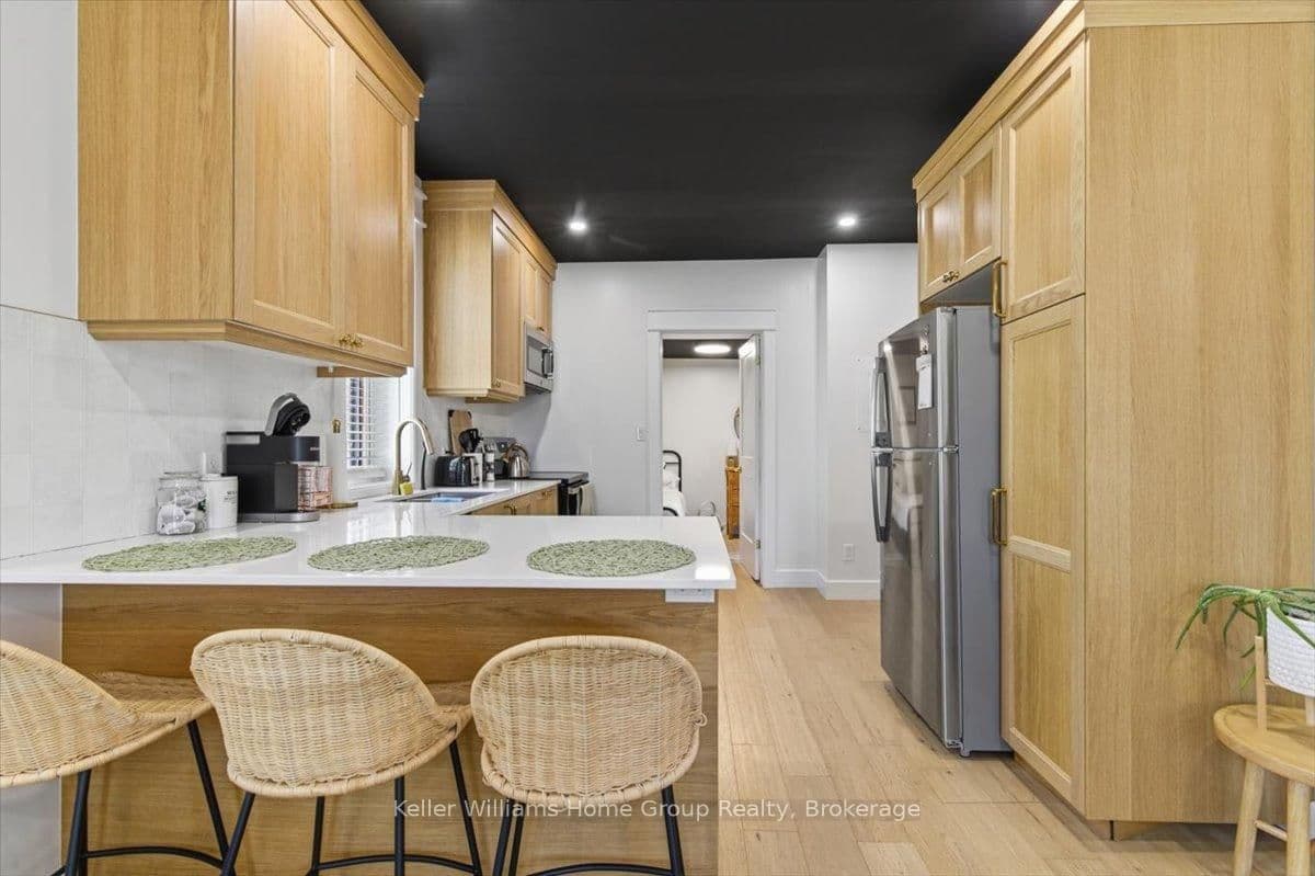 161 David Street thumbnail 32