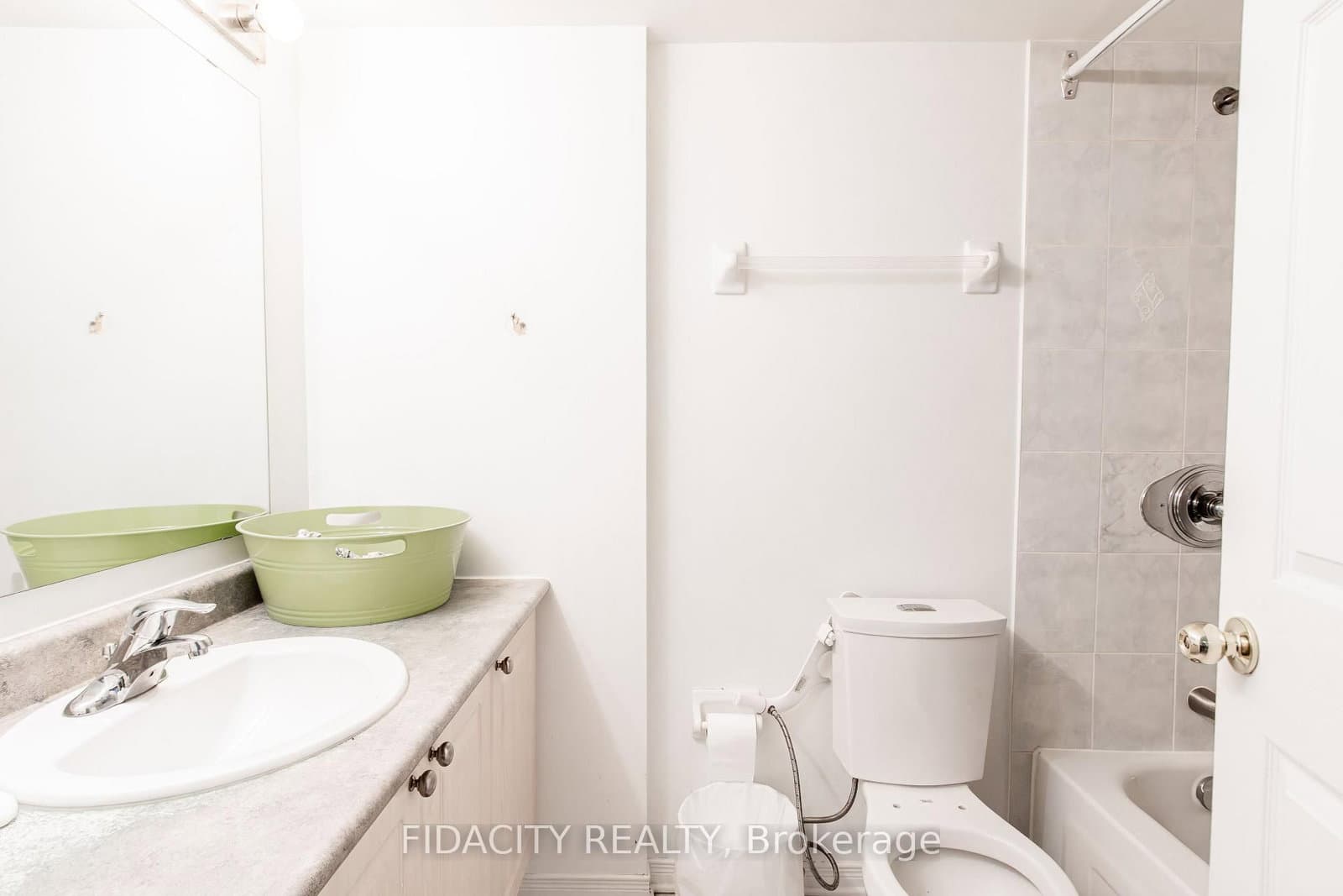 310 Central Park Drive, Unit 8A thumbnail 6