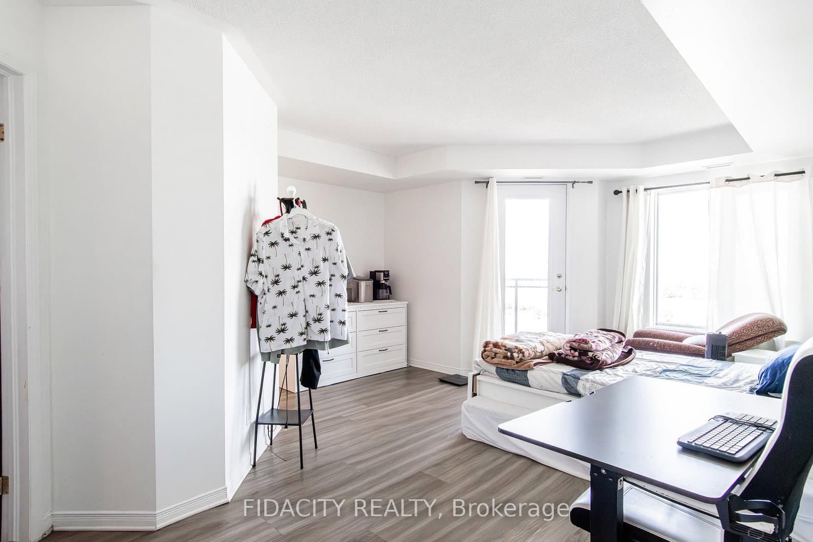 310 Central Park Drive, Unit 8A thumbnail 8
