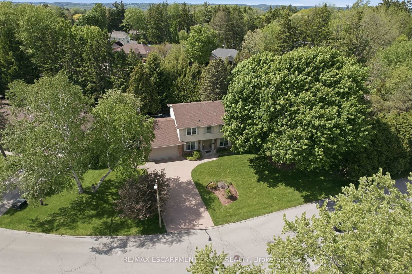 39 Maureen Avenue thumbnail 2