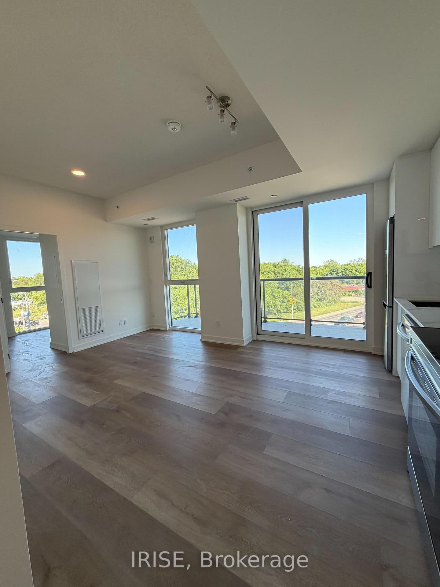 33 Erie Avenue, Unit 508 thumbnail 3