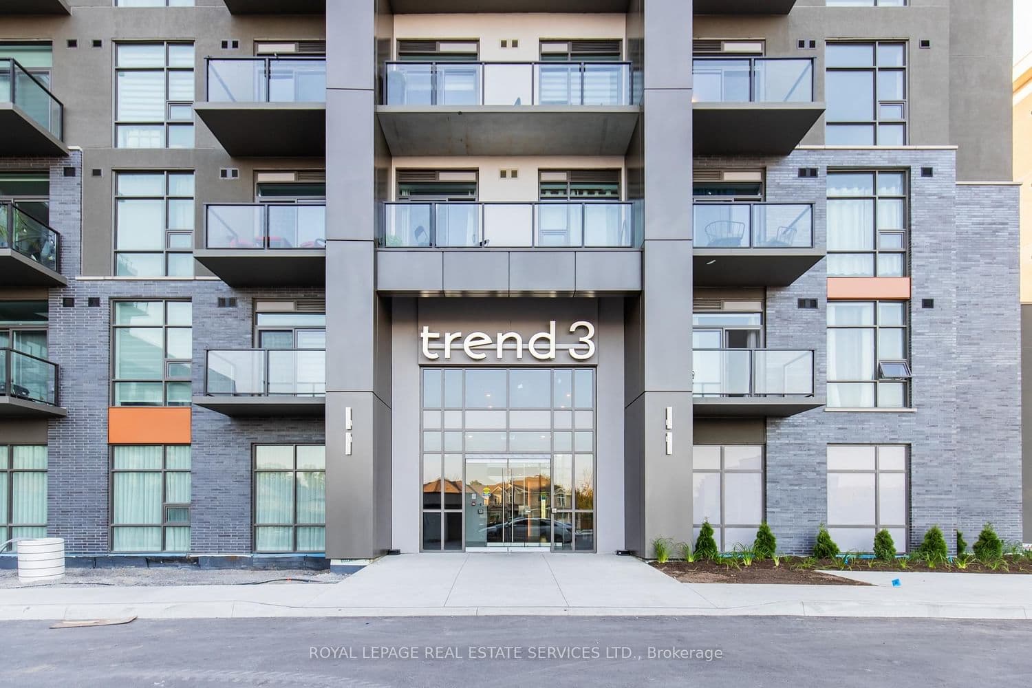470 Dundas Street E, Unit 1211 - Image 1