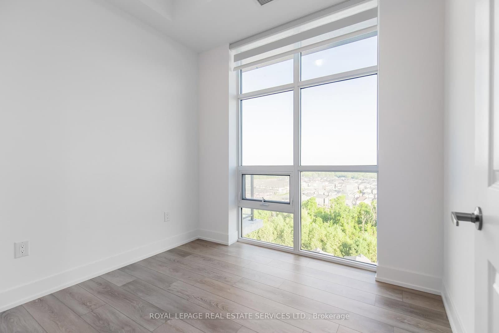 470 Dundas Street E, Unit 1211 thumbnail 13