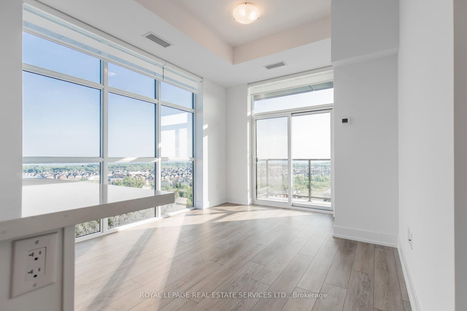 470 Dundas Street E, Unit 1211 thumbnail 22