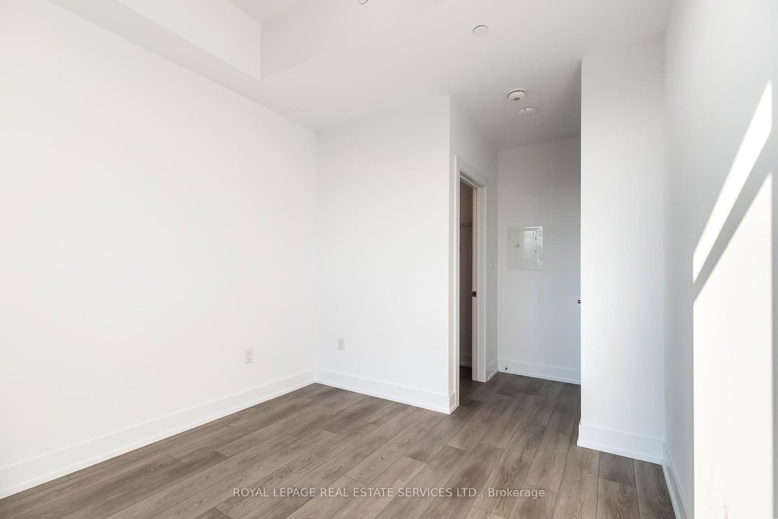 470 Dundas Street E, Unit 1211 thumbnail 33
