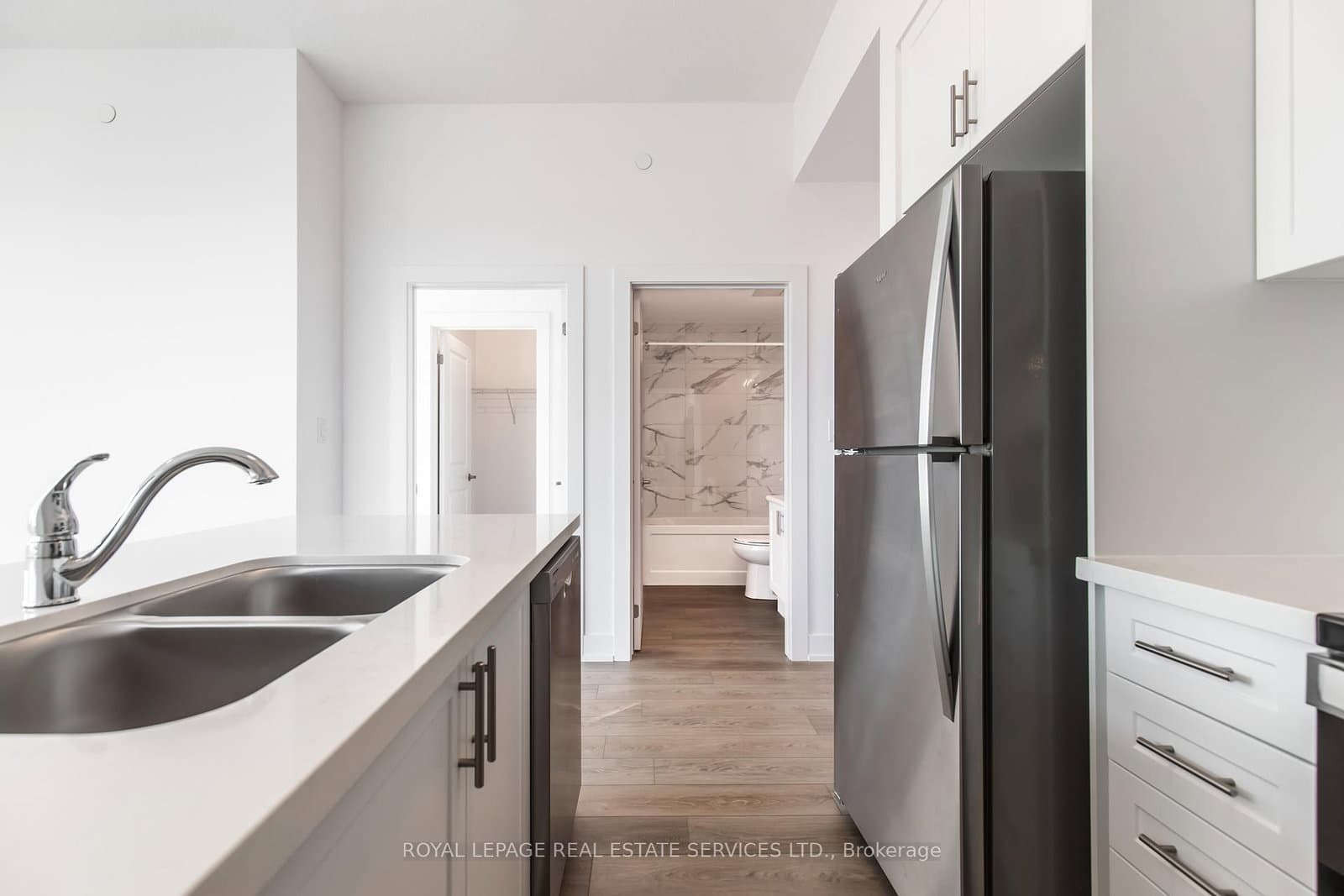 470 Dundas Street E, Unit 1211 thumbnail 8