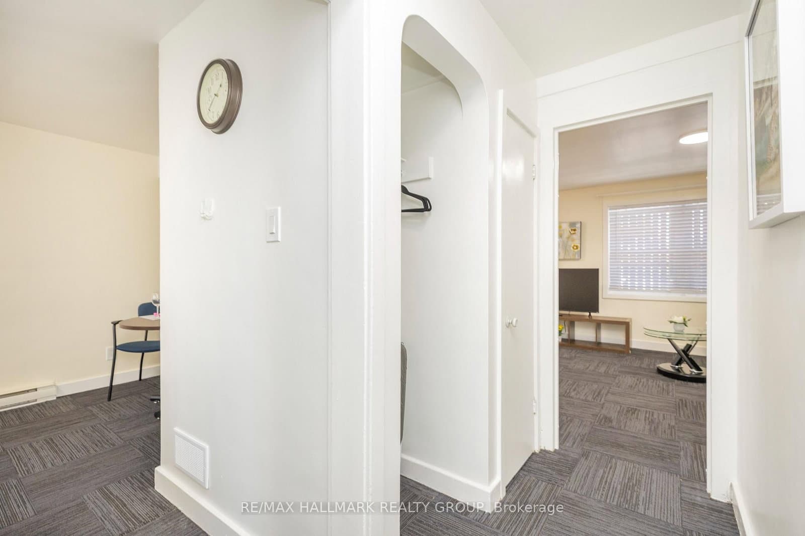 462 BRONSON Avenue, Unit 1 thumbnail 8