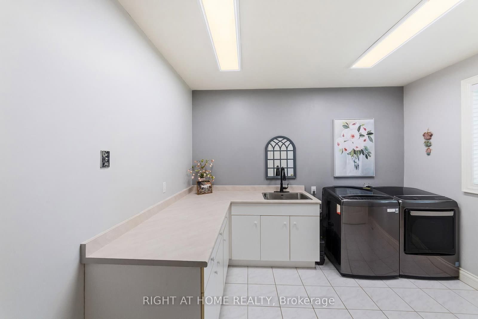 7775 St Augustine Crescent thumbnail 20