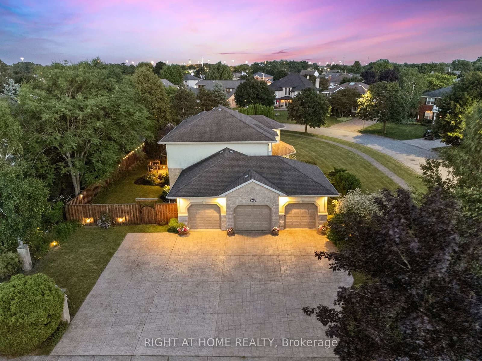 7775 St Augustine Crescent thumbnail 3