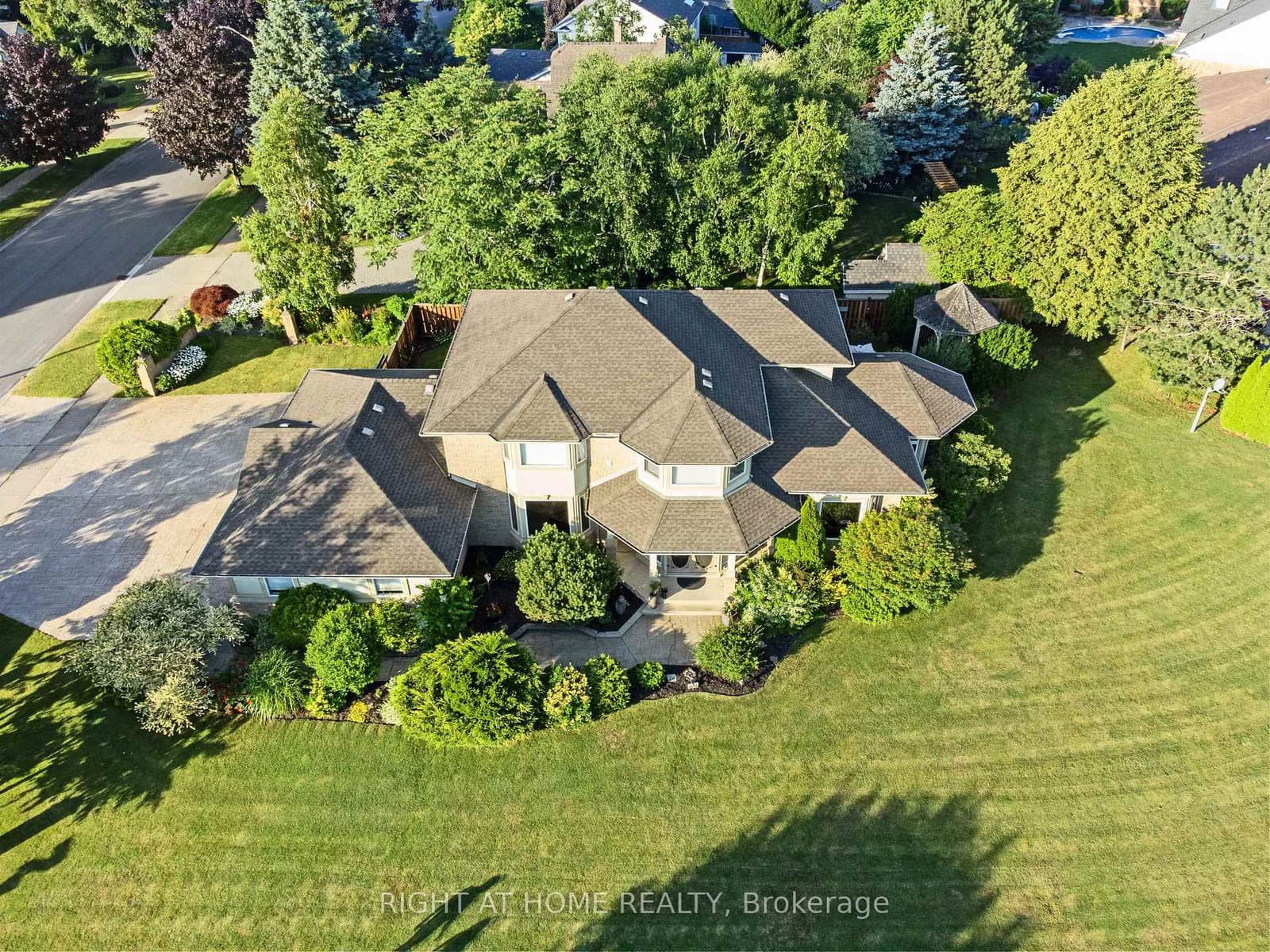 7775 St Augustine Crescent thumbnail 45